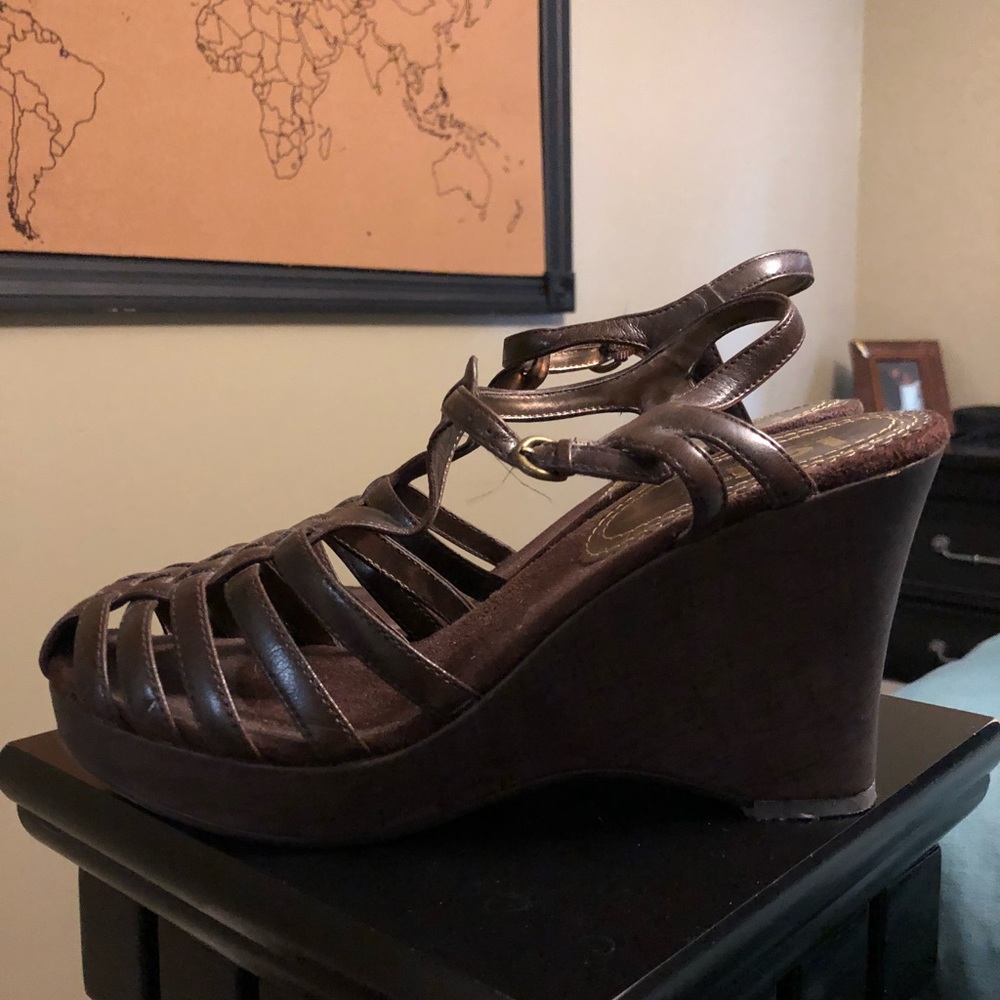 L. E. I. Wedge heels